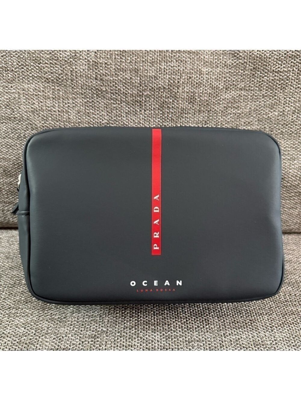 Prada Beauty Men’s Travel Pouch Toiletry Bag Navy Blue Authentic New - Picture 4 of 12
